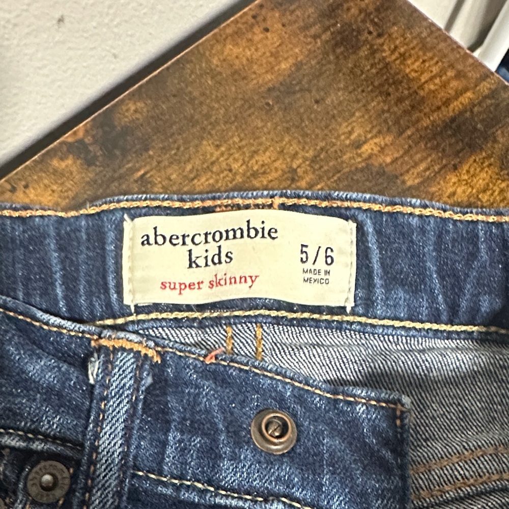 Abercrombie Kids Dark Blue Skinny Jeans - Picture 2 of 4